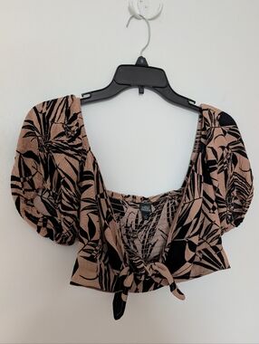 Wild Fable Women's Puff Short Sleeve Woven Tie-Front Crop Top